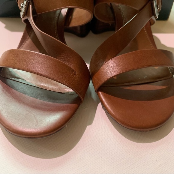 Like New! Lauren Ralph Lauren Leather Sandals - Picture 6 of 12